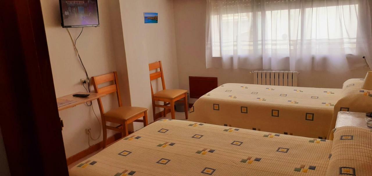 Hostal El Cairo Ferrol Luaran gambar